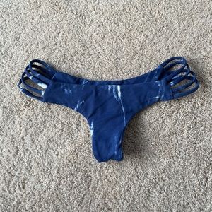 EXCLUSIVE Midori Bikini Bottoms